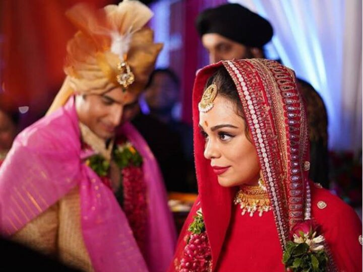 TV actor Ssharad Malhotra, wife Ripci Bhatia GLOW in this new PIC post wedding Newlywed TV couple look gorgeous as they pose together a week after their BIG FAT PUNJABI WEDDING