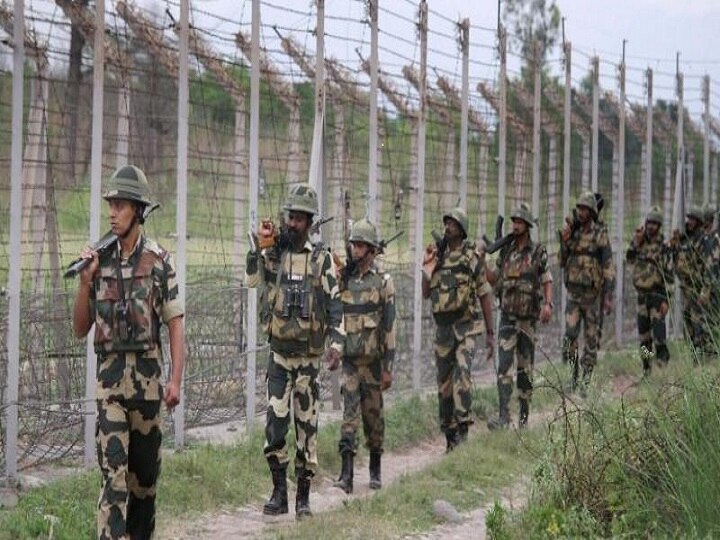 BSF Shoots Down 5 Intruders At India-Pakistan International Border In Punjab’s Tarn Taran BSF Shoots Down 5 Intruders At India-Pakistan International Border In Punjab’s Tarn Taran