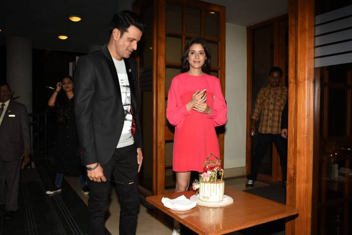 The party was held at a plush hotel in Mumbai suburbs with popular celebs like Sidharth Malhotra, Anupam Kher, Ashutosh Rana, Randeep Hooda, Sonu Sood, Tabu and others in attendance