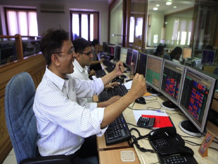 Share Market Update- Sensex rallies 490 pts, Nifty reclaims 11,700, bank, IT stocks top gainers Share Market Update: Sensex rallies 490 pts, Nifty reclaims 11,700 mark; bank, IT stocks top gainers