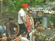 2019 LS Polls: Wrestler Great Khali campaigns for BJP\'s Jadavpur candidate Anupam Hazra