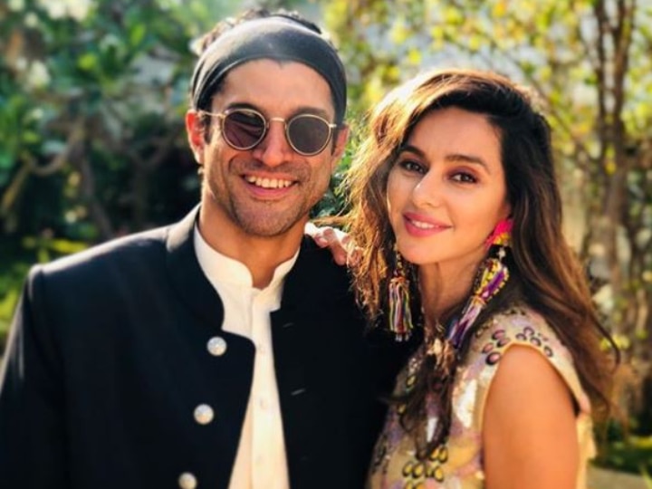 Farhan Akhtar new PIC with girlfriend Shibani Dandekar is all about sunshine & smiles Farhan Akhtar’s new PIC with girlfriend Shibani Dandekar is all about sunshine & smiles