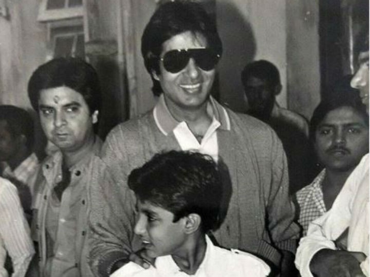 This monochrome picture of Amitabh Bachchan and son Abhishek is winning hearts This monochrome picture of Amitabh Bachchan and son Abhishek is winning hearts