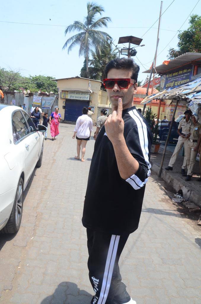 Filmmaker Karan Johar snapped by paps outside a voting booth in Mumbai. (Photo: Manav Manglani)