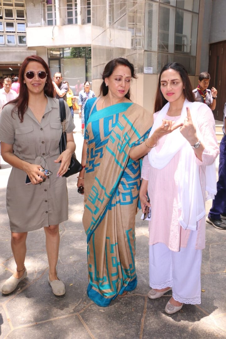 Daughter Ahana Deol was also accompanying mom Hema and sister Esha.