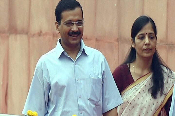 Lok Sabha elections  BJP leader files complaint against Arvind Kejriwal's wife, claims he has two voter ID cards BJP leader files complaint against Kejriwal's wife for allegedly holding 2 voter ID cards