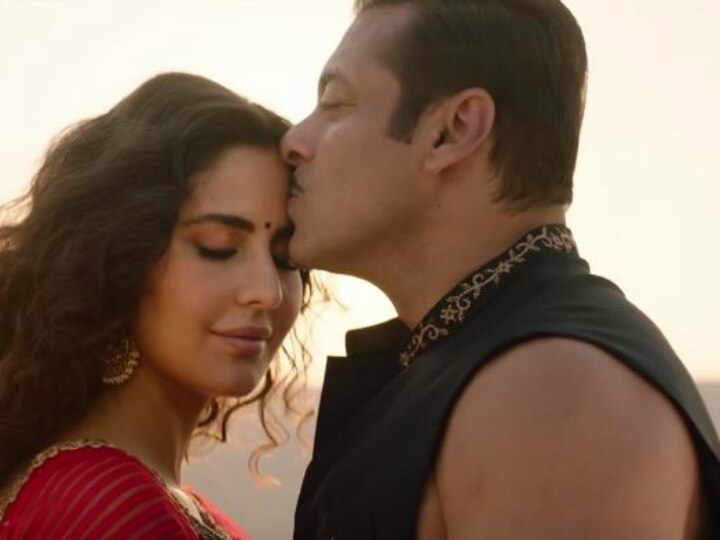 Salman Khan shares teaser of song 'Chashni' from 'Bharat'! Watch VIDEO! Salman Khan shares teaser of song 'Chashni' from 'Bharat'!