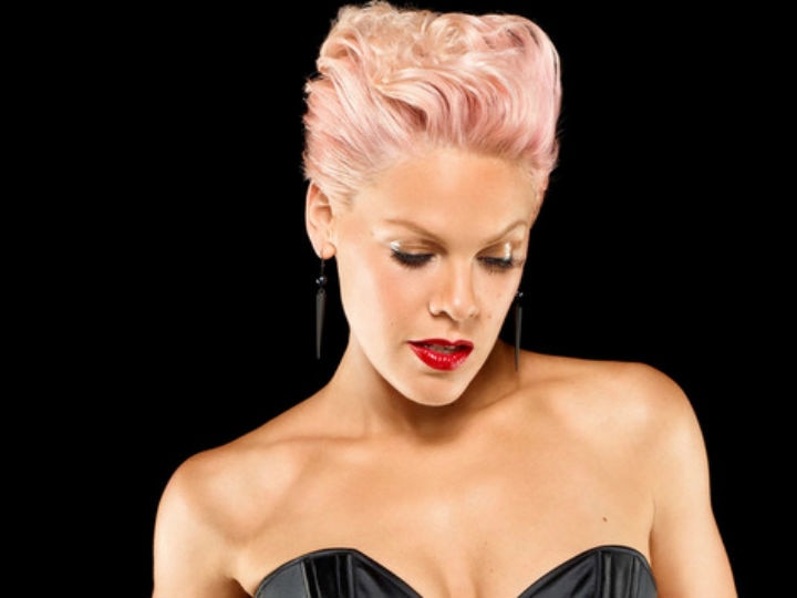 American singer Pink reveals she suffered a miscarriage at the age of 17 American singer Pink reveals she suffered a miscarriage at the age of 17