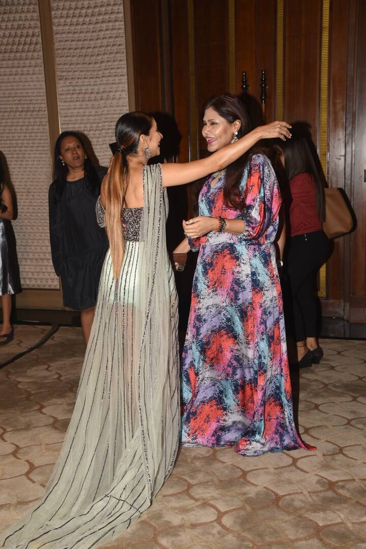 Tanishaa greeting a guest