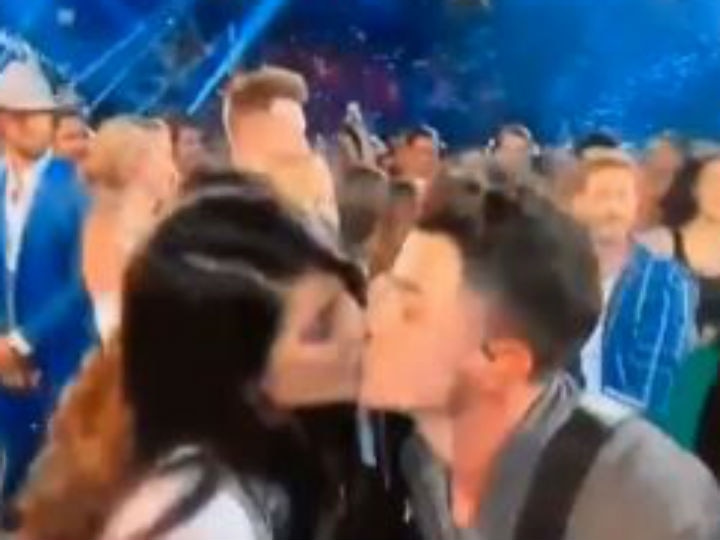 Priyanka Chopra Nick Jonas KISS at Billboard Music Awards 2019 WATCH: Nick Jonas steals a KISS from wife Priyanka Chopra during his performance at Billboard Music Awards