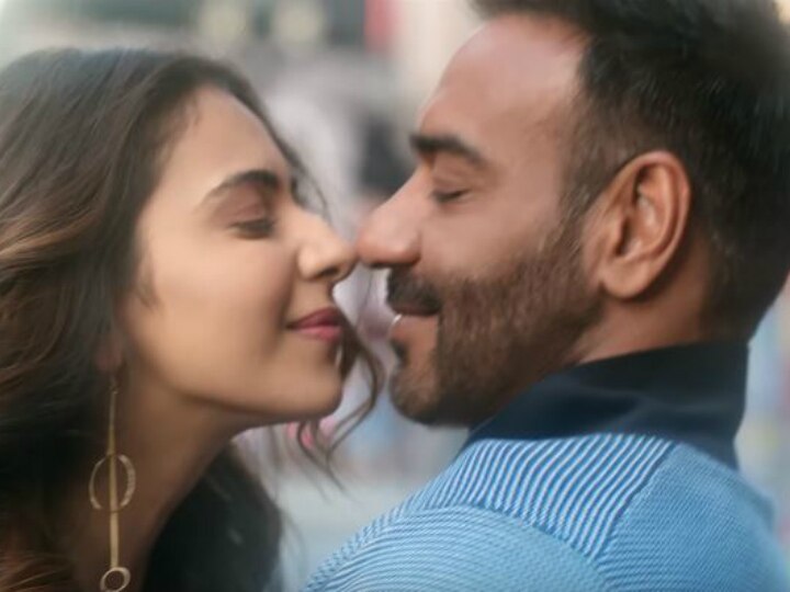 Ajay Devgn shares melodious new song 'Chale Aana' from 'De De Pyaar De'! Watch Video! VIDEO: Ajay Devgn shares melodious new song 'Chale Aana' from 'De De Pyaar De'!