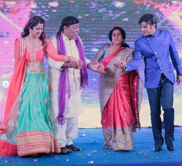 Here’s another photo from the sangeet function! Ankita can be seen dancing with her parents and Karan in the picture. The ‘Reporters’ actress captioned the photo as ‘’ This Day That Year!! #sangeetnight.’’