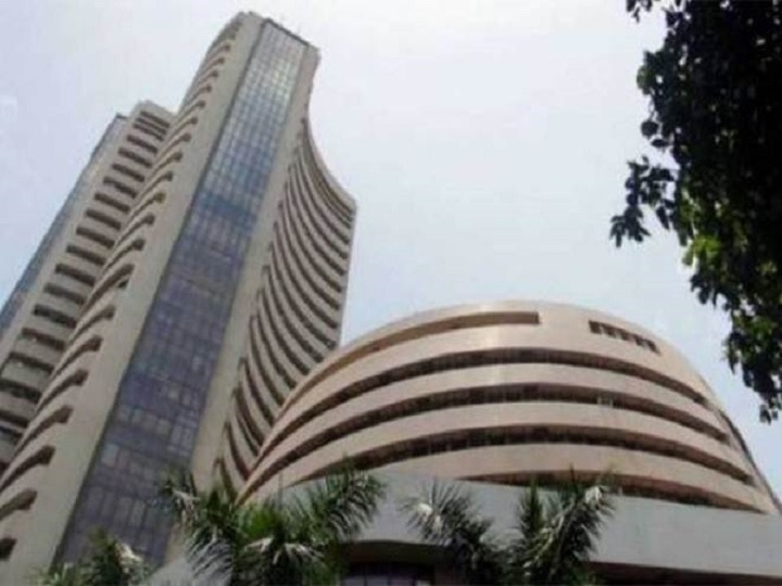 BSE cracks 400 points post bloodbath in Asian equities, US-China trade standoff BSE cracks 400 points post bloodbath in Asian equities, US-China trade standoff