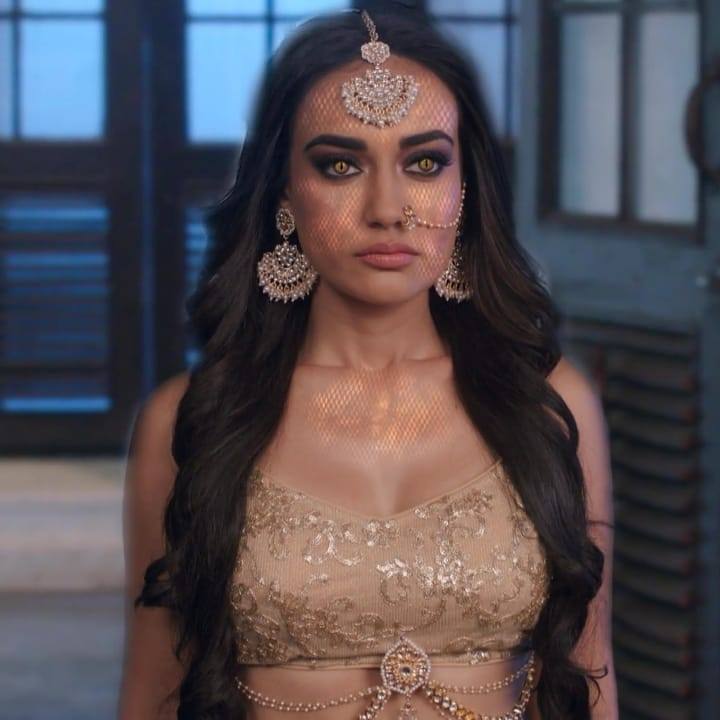 After claiming 5th spot last week, Pearl V Puri & Surbhi Jyoti starrer 'Naagin 3' has jumped to the 2nd position this week. The show's finale is near and the show is expected to jump further in coming weeks.