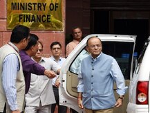 India\'s fiscal deficit touched 4.52% of GDP at end-February, reveals Finance Ministry