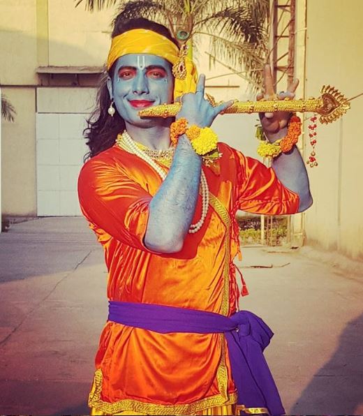 GUESS WHO? Newly married TV actor turns into Lord Krishna in his latest post!