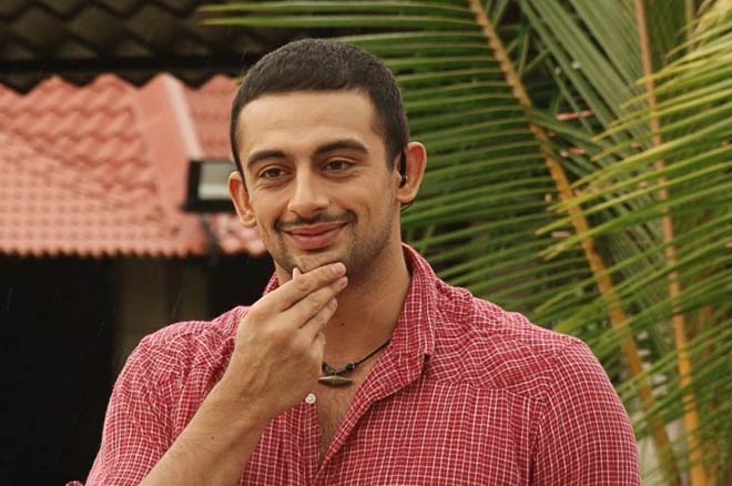 Actor Arunoday Singh ENDS MARRIAGE with wife Lee Elton two and half years after their WEDDING; Announces SEPARATION in an emotional post!