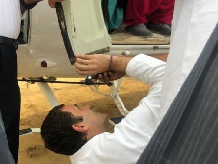 Lok Sabha elections 2019 Rahul Gandhi posts photo of himself 'fixing' chopper Rahul Gandhi posts photo of himself 'fixing' chopper