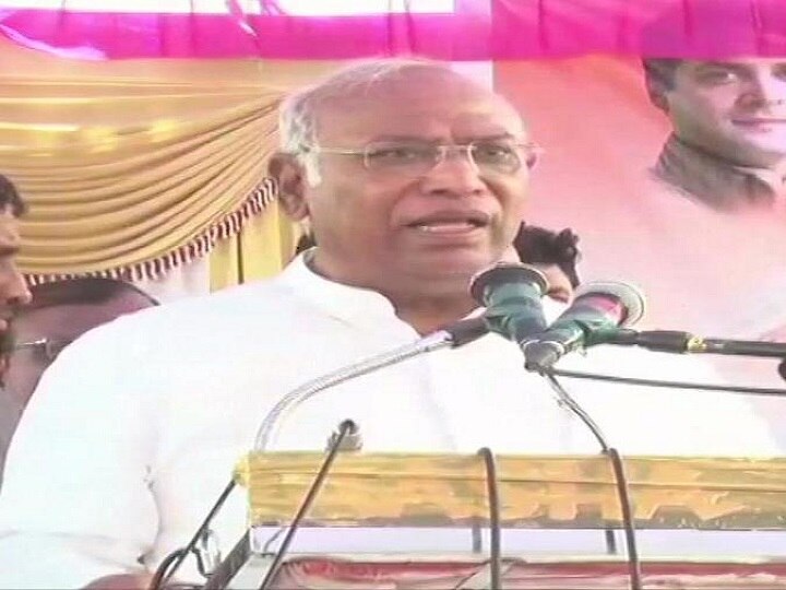  If Congress gets more than 40 seats, will Modi hang himself at Delhi's Vijay Chowk says Kharge If Congress gets more than 40 seats, will Modi hang himself at Delhi's Vijay Chowk?: Kharge