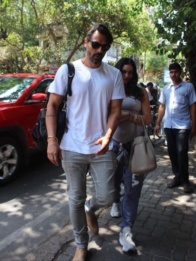 In these photos, Arjun and Gabriella were papped in Bandra post lunch