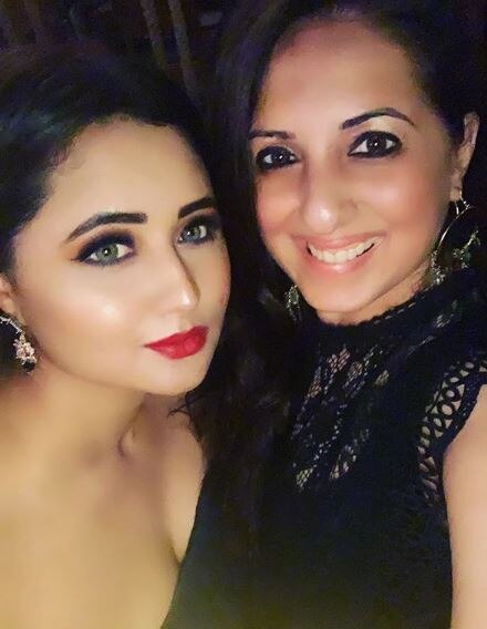 Uttaran actress Rashami Desai throws a grand Arabian Nights theme party for friends!