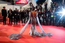 Hina Khan at Cannes 2019: Here are all the STUNNING PICS of the TV DIVA from the RED CARPET that will leave you JAW-DROPPED!