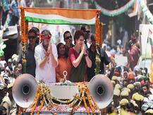 PICTURES: Priyanka Gandhi holds mega roadshow in UP\'s Mirzapur on last day of campaigning