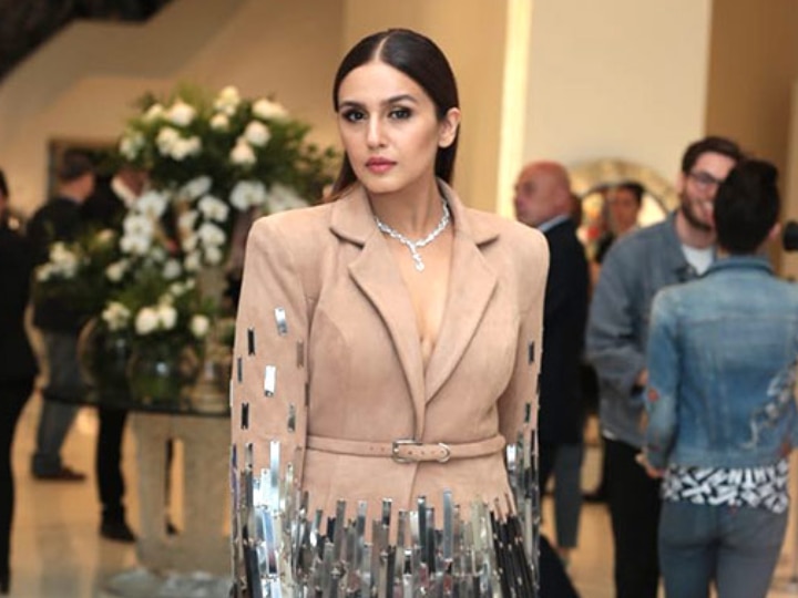 Cannes 2019- Huma Qureshi arrives in France for the film festival, shares PICS Cannes 2019: Huma Qureshi arrives in France for the film festival, shares PICS