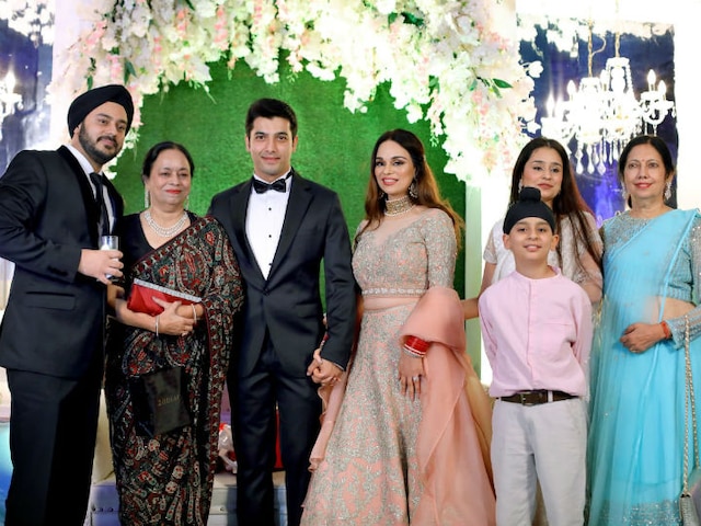IN PICS: After his fairytale WEDDING TV actor Ssharad Malhotra hosts GRAND wedding reception in Kolkata! Ssharad Malhotra-Ripci Bhatia GRAND wedding reception in Kolkata