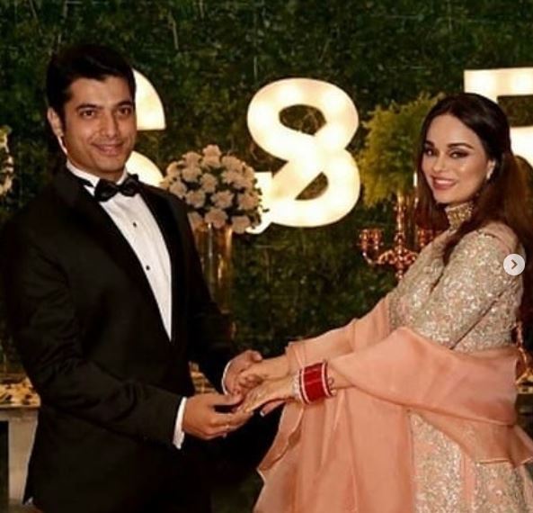 IN PICS: After his fairytale WEDDING TV actor Ssharad Malhotra hosts GRAND wedding reception in Kolkata!