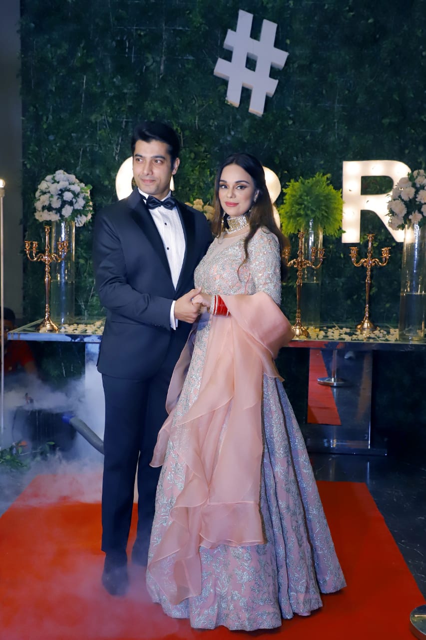 IN PICS: After his fairytale WEDDING TV actor Ssharad Malhotra hosts GRAND wedding reception in Kolkata!