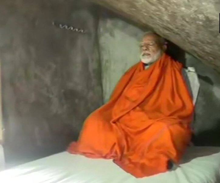 As PM Modi is to offer prayers at Badrinath temple today, Vadra calls him 'red carpet Bhakt' As PM Modi is to offer prayers at Bhadrinath temple today, Vadra calls him 'red carpet Bhakt' As PM Modi is to offer prayers at Badrinath temple today, Vadra calls him 'red carpet Bhakt'