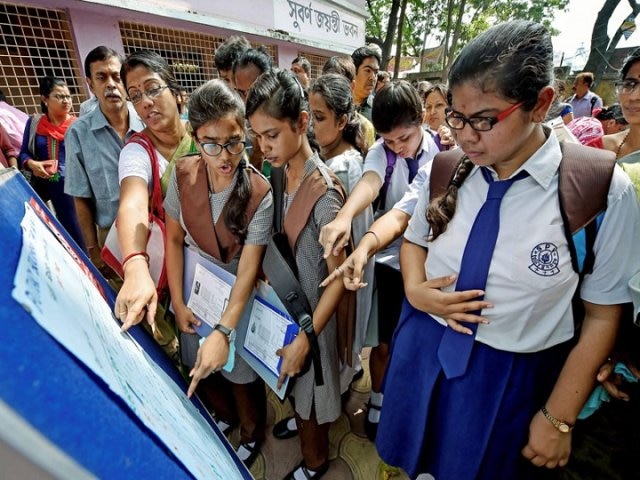 WBBSE Madhyamik Result 2019 at 10am today on wbresults.nic.in; Know Websites, SMS and Steps to check Class 10th Result WBBSE Madhyamik Result 2019 at 9 am today on wbresults.nic.in; Know Websites, SMS and Steps to check Class 10th Result