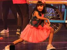 Aishwarya Rai\'s 7-year-old daughter Aaradhya Bachchan BRUTALLY TROLLED again for her legs & hands!