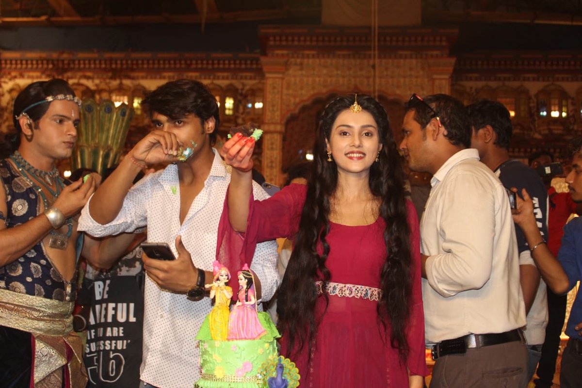 IN PICS: TV's Radha & Krishna celebrate with cast & crew on sets as 'RadhaKrishn' completes 200 episodes!