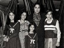 Sanjay Dutt remembers father Sunil Dutt on his death anniversary, shares THROWBACK family PIC