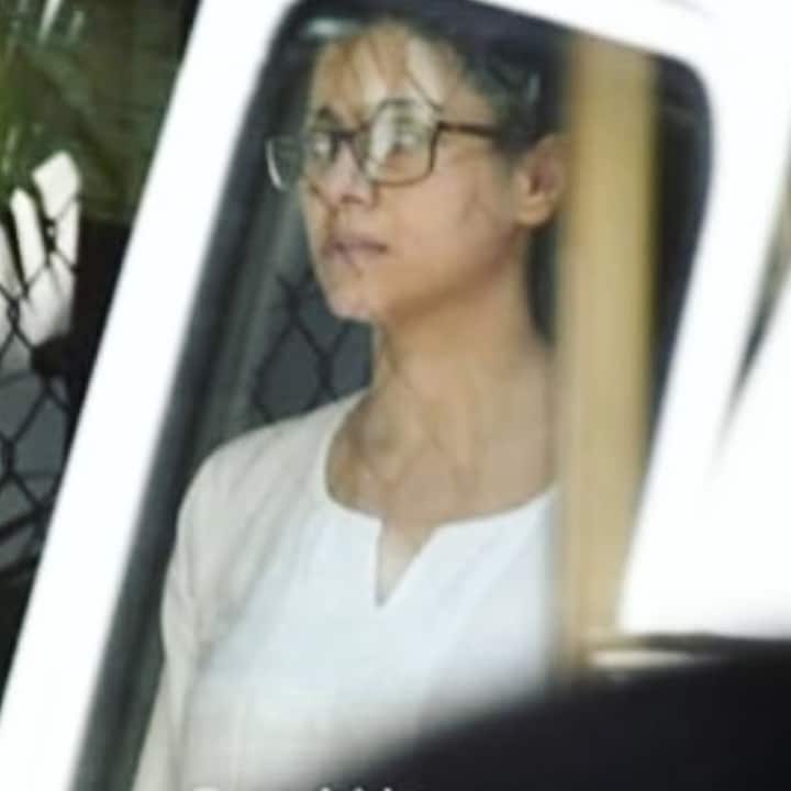 Kajol looked shattered at the last rites of father-in-law Veeru Devgan on Monday (Pic: Instagram)