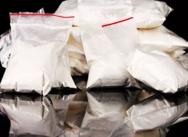 BIZARRE ! Japanese passenger dies during flight with stomach full of 246 cocaine packets  BIZARRE ! Japanese passenger dies during flight with stomach full of 246 cocaine packets