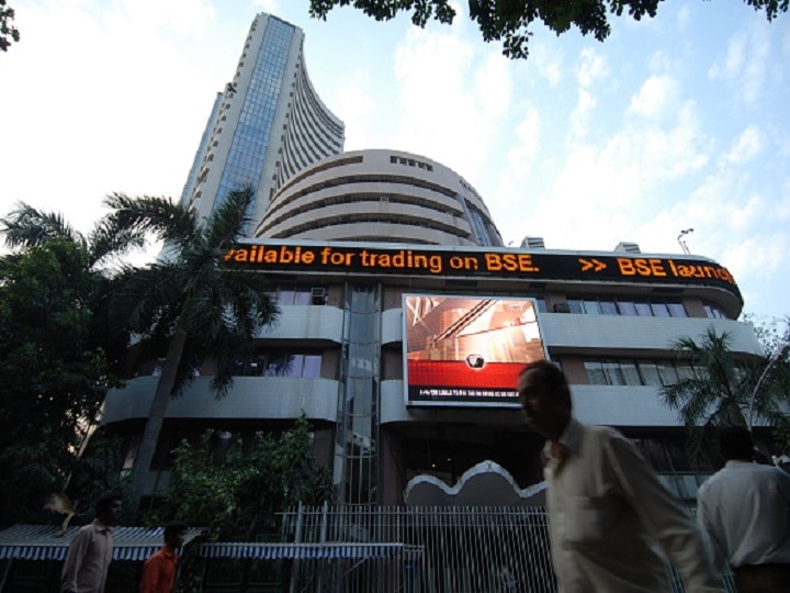 Share Market Update: Sensex sheds 248 points, Nifty at 11,861; SBI, Tata steel, Maruti top losers Share Market Update: Sensex sheds 248 points, Nifty at 11,861; SBI, Tata steel, Maruti top losers