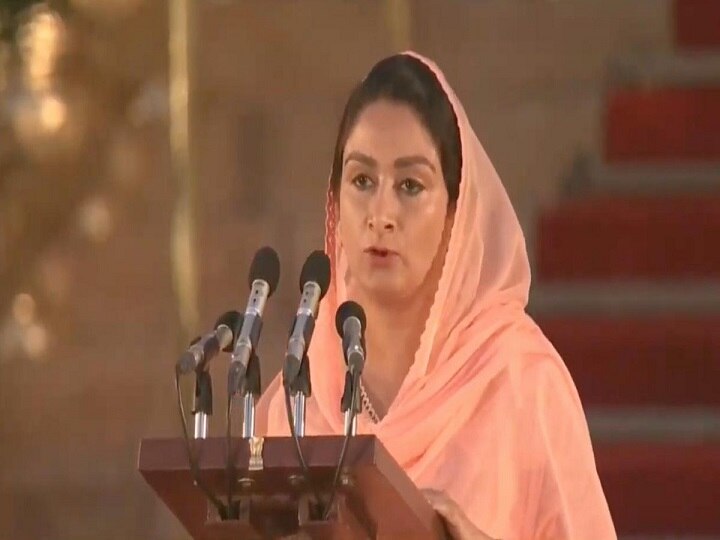 Harsimrat Kaur Badal to resign from government to protest farm bills Sukhbir Singh Badal in Lok Sabha Union Minister Harsimrat Kaur Badal Resigns From Govt To Protest Farm Bills