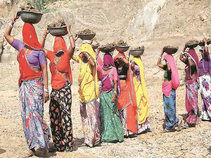 Union Budget 2019: MGNREGA may see 30% hike in budgetary funds to spur rural jobs, consumption Union Budget 2019: MGNREGA may see 30% hike in budgetary funds to spur rural jobs, consumption