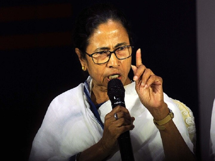 Mamata Banerjee raises questions over EVMs, asks Opposition to stand united to demand return of ballot papers Mamata Banerjee raises questions over EVMs, asks Opposition to demand return of ballot papers