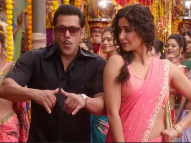 Bharat box office collection Day 1: Salman Khan film SHATTERS all his records, earns Rs 42.30 crores on FIRST DAY becoming his biggest opener till date! Bharat box office collection Day 1: Salman Khan film SHATTERS all his records, earns Rs 42.30 crores on FIRST DAY becoming his biggest opener till date!