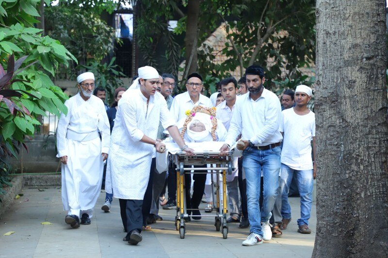 RIP! Actor-comedian Dinyar Contractor funeral PICS, PM Modi tweets condolence message!