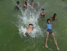 Thunder and rain bring relief in several parts of Northern India; Kerala still awaits Monsoon