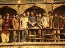 Hrithik Roshan shares UNSEEN PIC with his \'students\' from Super 30