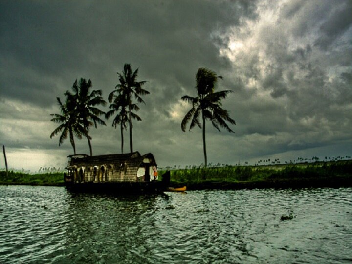 Monsoon likely to hit Kerala today; Heatwave in Delhi-NCR to continue this week Monsoon likely to hit Kerala today; Heatwave in Delhi-NCR to continue this week