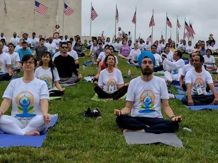 Record 2,500 register for International Yoga Day event at Washington monument Record 2,500 register for International Yoga Day event at Washington monument