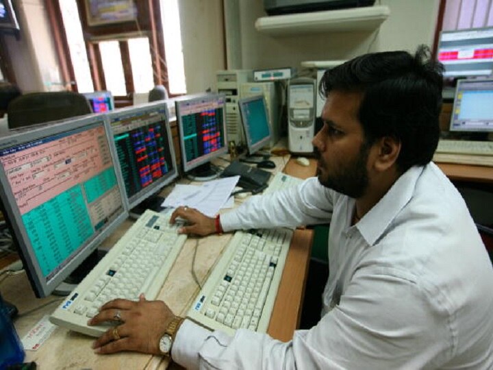 Share Market Update: IT stocks give Sensex 169 pts lift; Nifty ends above 11,900 mark; TCS, Airtel, Infosys top gainers Share Market Update: IT stocks give Sensex 169 pts lift; Nifty ends above 11,900 mark; TCS, Airtel, Infosys top gainers