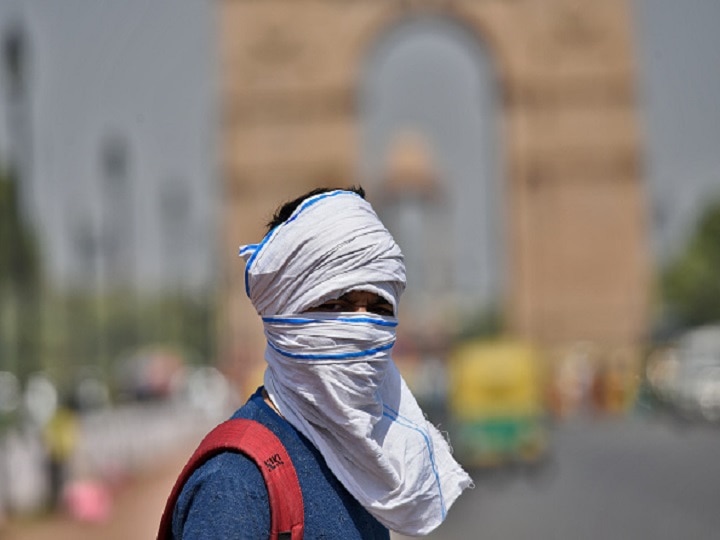 Delhi weather: Delhi temperature highest at 48 degrees in five years, says weather department MeT, IMD Delhi boils at 48 degrees, all time high as heat wave sweats North India